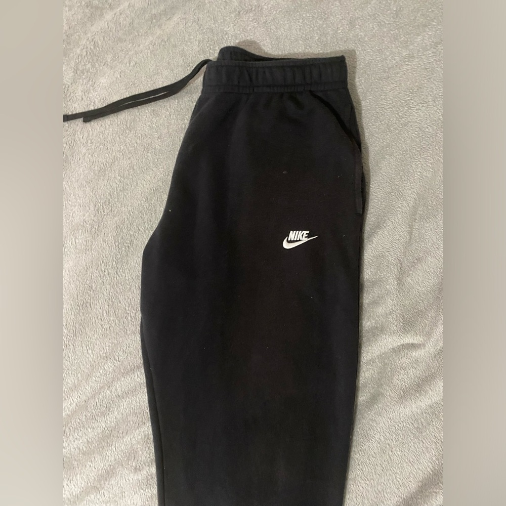 Men’s Nike sportswear club fleece | Black joggers